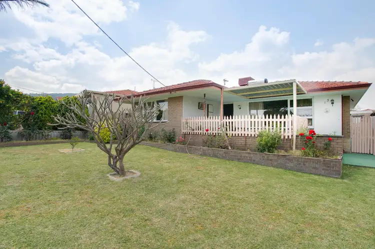 13 Lucich Street, Kelmscott WA 6111
