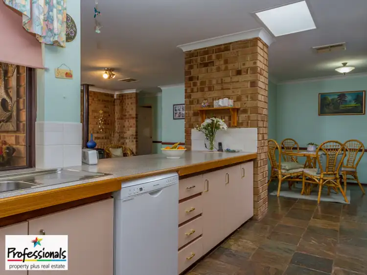 Fifth view of Homely house listing, 25 Rusthall Way, Huntingdale WA 6110