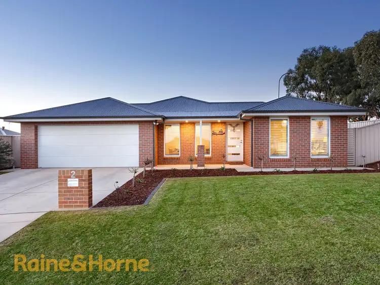 2 Barmedman Ave, Gobbagombalin NSW 2650
