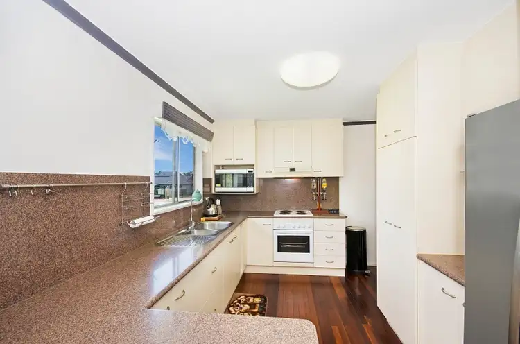 Fifth view of Homely house listing, 2 Burramugga Crescent, Kirwan QLD 4817
