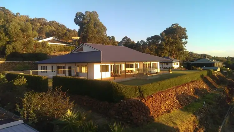 23 Talus Drive, Mount Richon WA 6112