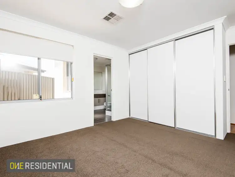 Sixth view of Homely house listing, 5 Beetzee Way, Champion Lakes WA 6111