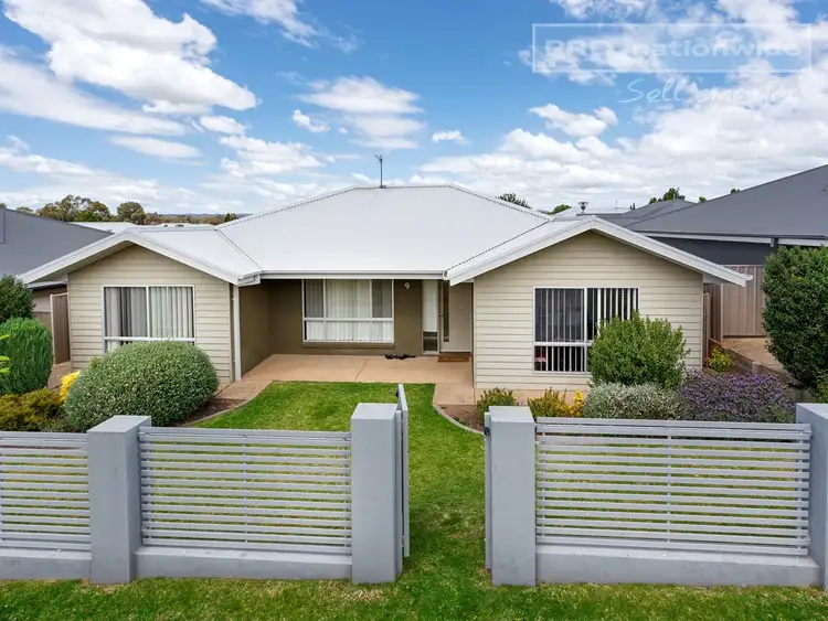 Second view of Homely house listing, 9/3 Bogong Crescent, Tatton NSW 2650