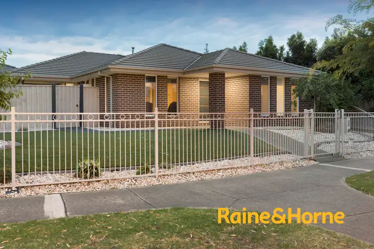 7 Moreton Bay Blvd, Lyndhurst VIC 3975