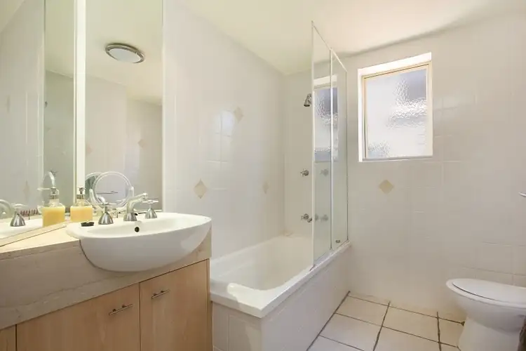 Sixth view of Homely unit listing, 4/19 'Grenache' Britannia Avenue, Broadbeach QLD 4218