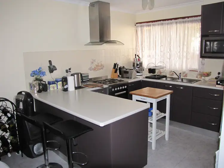 Fifth view of Homely unit listing, Unit 2/6 Baxter Court, Moe VIC 3825