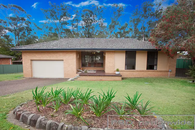 27 De Lisle Crescent, Metford NSW 2323