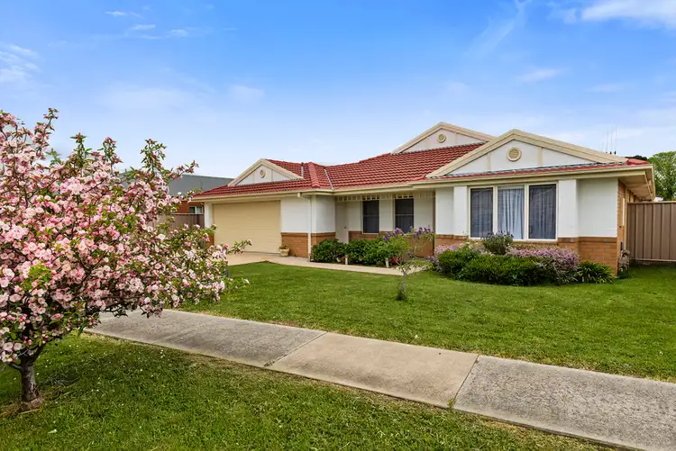 Second view of Homely house listing, 4 James Court, Kyneton VIC 3444