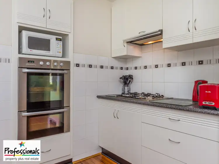 Fourth view of Homely house listing, 2 Orberry Place, Thornlie WA 6108