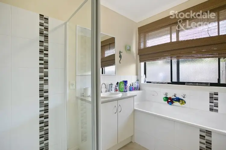 Sixth view of Homely house listing, 2 Bellairs Place, Koo Wee Rup VIC 3981