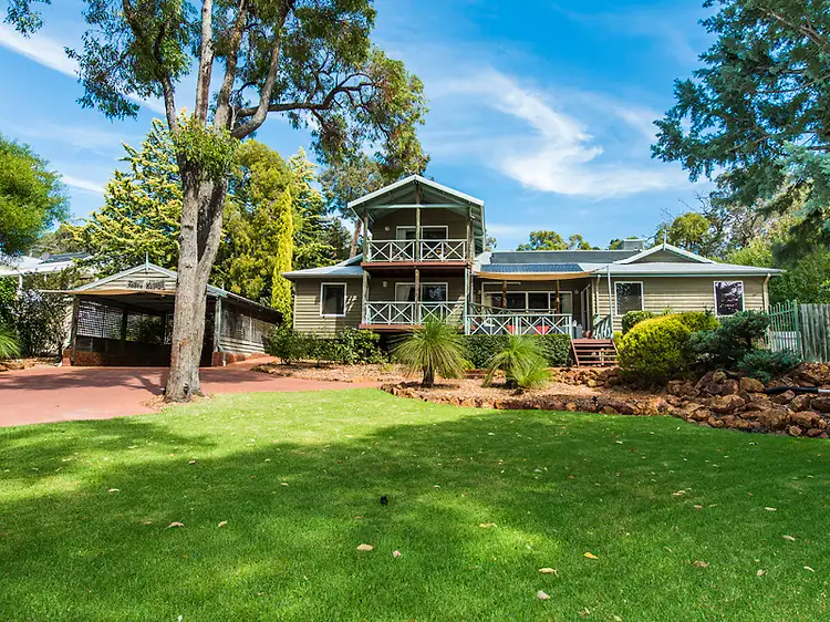 22 Valley Road, Kalamunda WA 6076