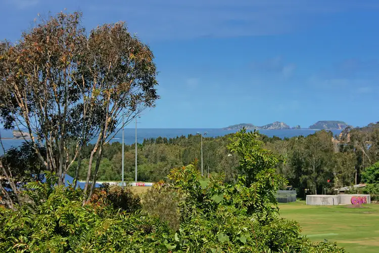 7 Ridge Street, Catalina NSW 2536