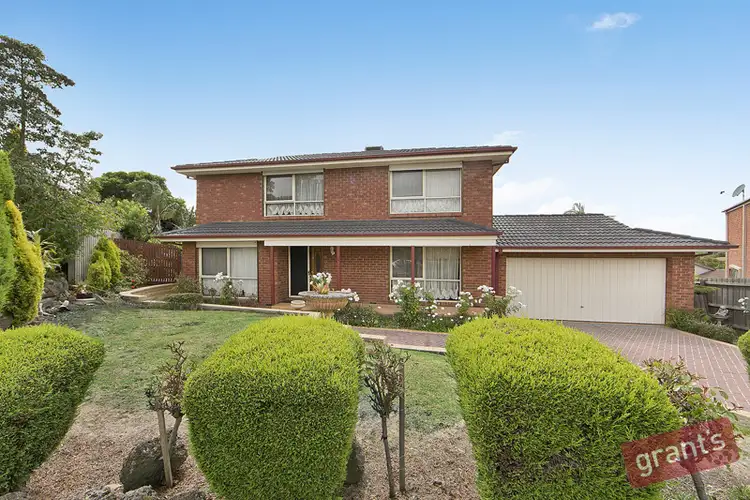 6 Heard Close, Berwick VIC 3806
