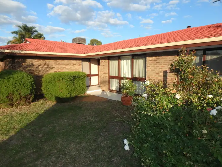 8 Mayo Court, Parkwood WA 6147