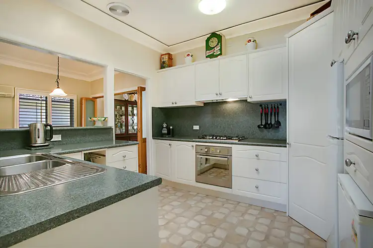 Fifth view of Homely house listing, 31 Chisholm Crescent, Bradbury NSW 2560