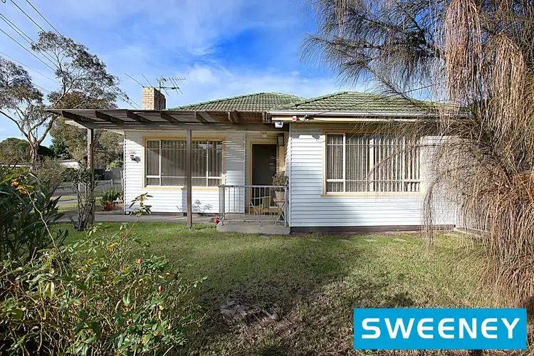 10 Akuna Street, Altona VIC 3018