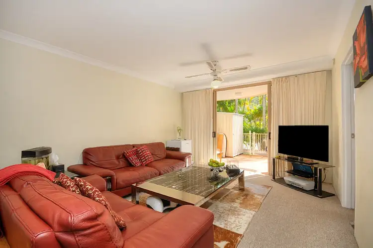 Unit @ / 15 Santa Monica Road, Miami QLD 4220