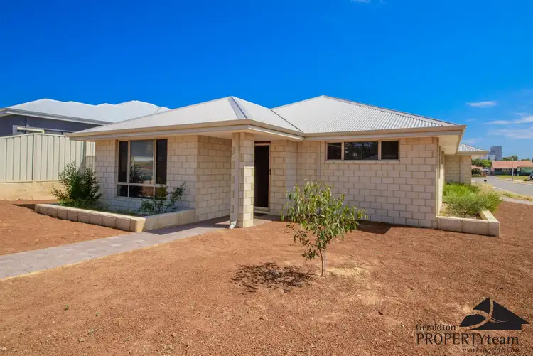 5 Stroud Street, Beachlands WA 6530