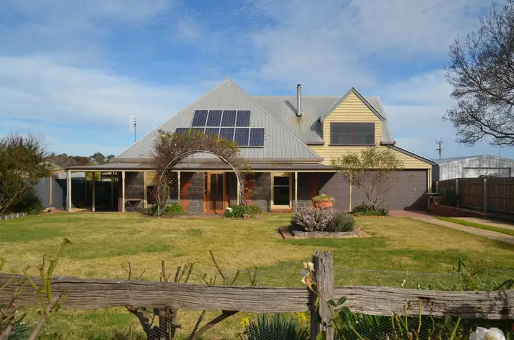 33 TIERNEY STREET, Wy Yung VIC 3875