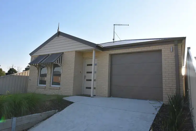 6 Arapiles Drive, Moe VIC 3825