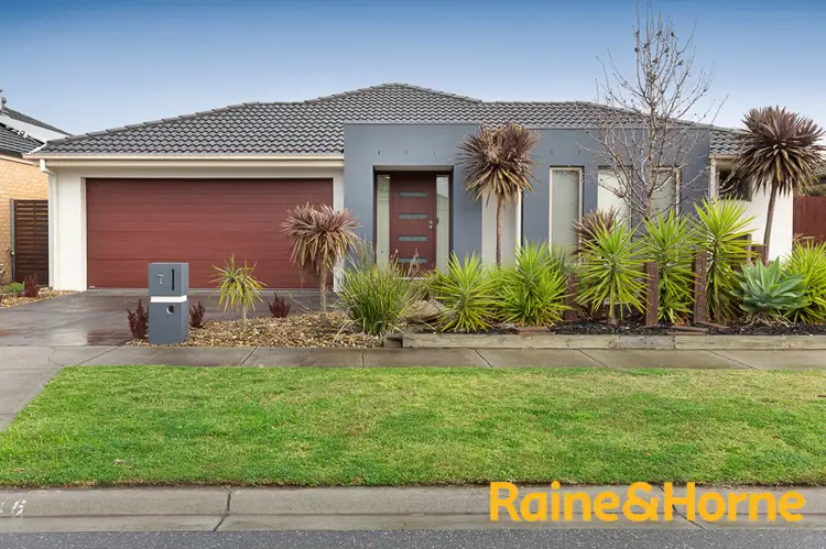 7 Beechwood Drive, Lyndhurst VIC 3975