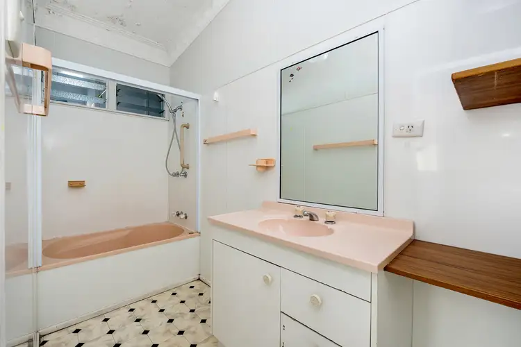 Seventh view of Homely block of units listing, 1 Bank Street, Margate QLD 4019