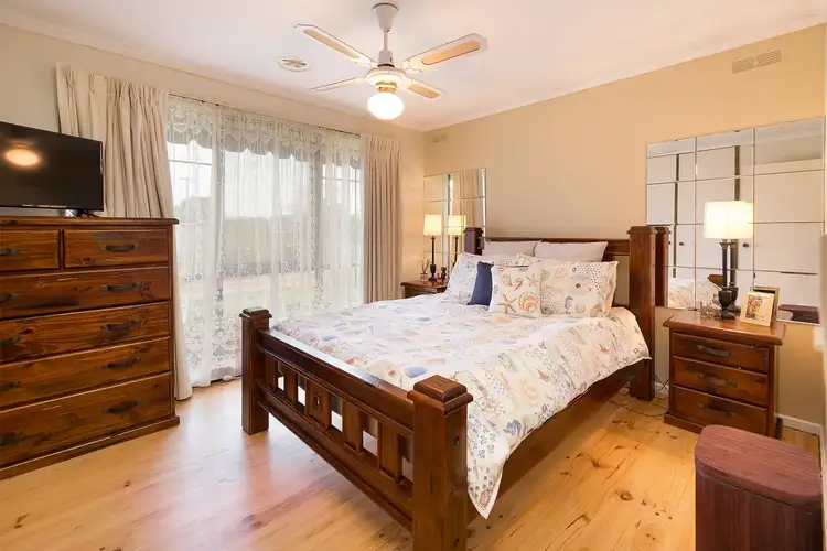 Sixth view of Homely house listing, 6 Sapphire Circuit, Wodonga VIC 3690