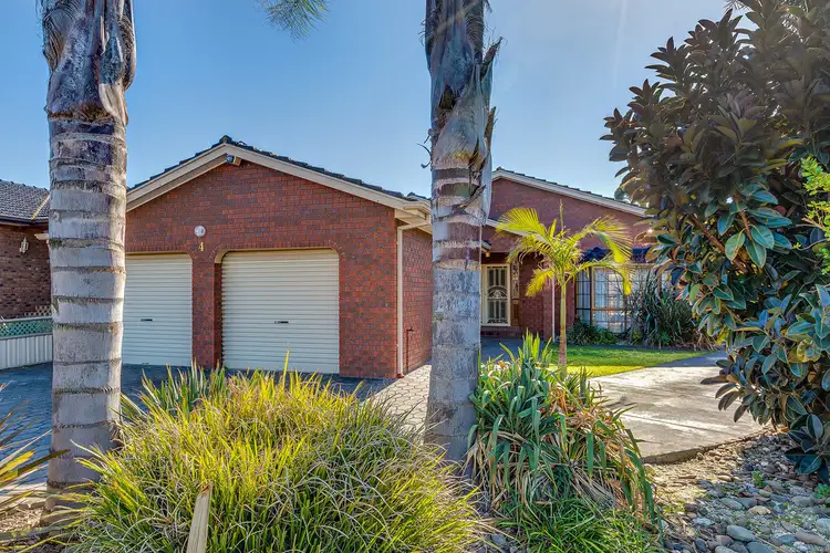 4 Emery Court, Altona VIC 3018