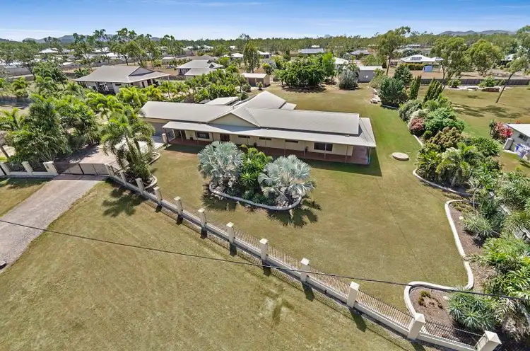 10 Stenhouse Court, Mount Low QLD 4818