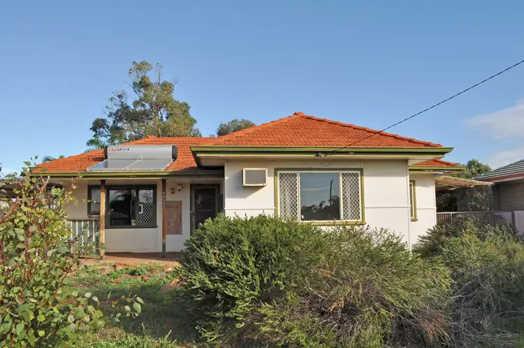 222 Fifth Street, Wonthella WA 6530