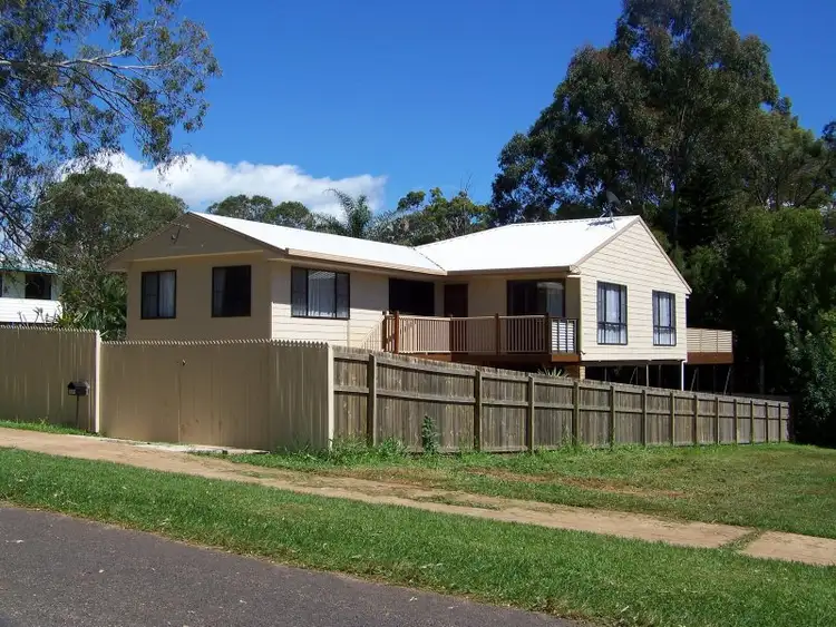 130 LUCAS dr, Lamb Island QLD 4184