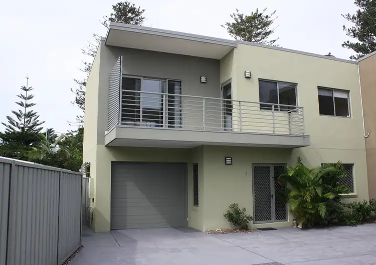 3/10 Bent Street, Yamba NSW 2464