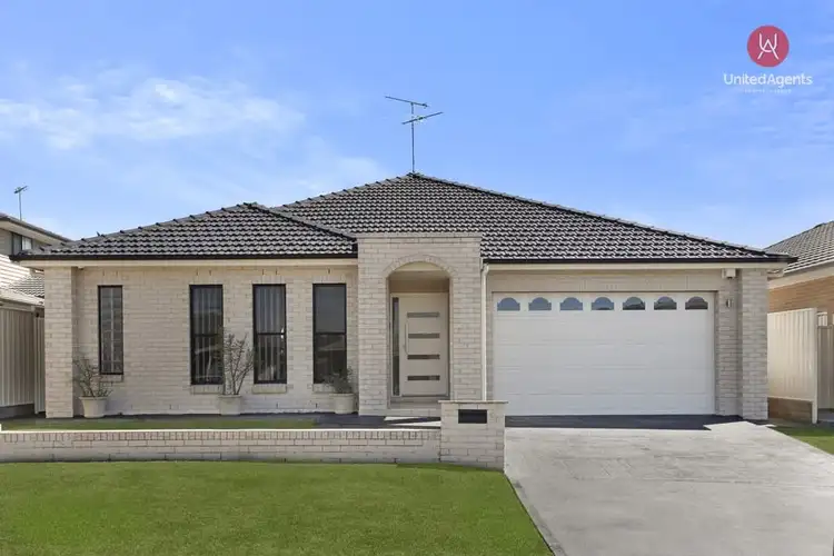 6 Laurieton Road, Carnes Hill NSW 2171