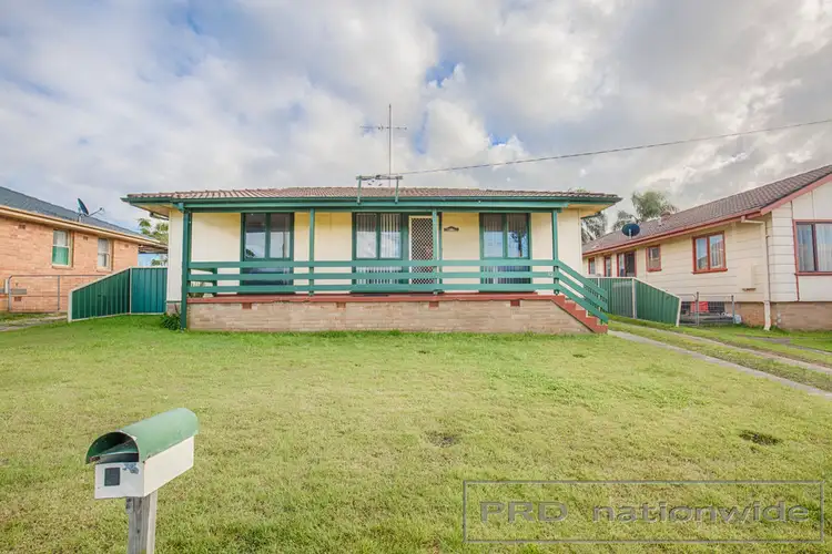 52 Lawson Avenue, Woodberry NSW 2322