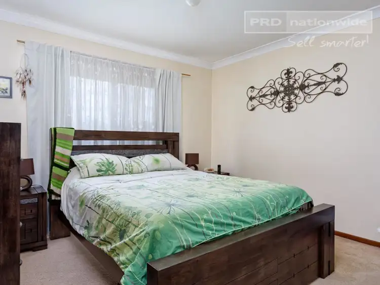 Fifth view of Homely house listing, 2 Tura Place, Glenfield Park NSW 2650