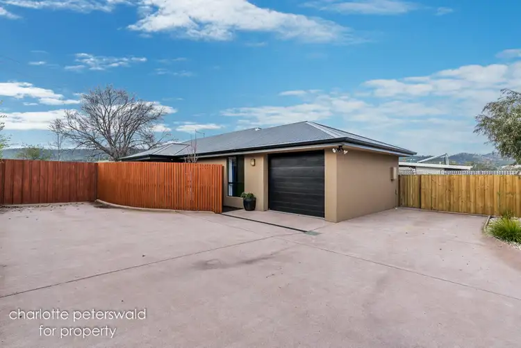 2/10 Glebe Hill Road, Howrah TAS 7018