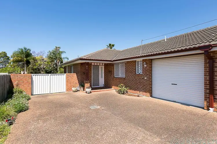 2/1 Japonica Close, Lake Haven NSW 2263