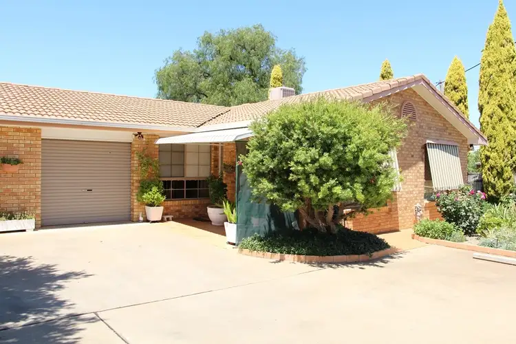 2/4A Noorebar Avenue, Griffith NSW 2680