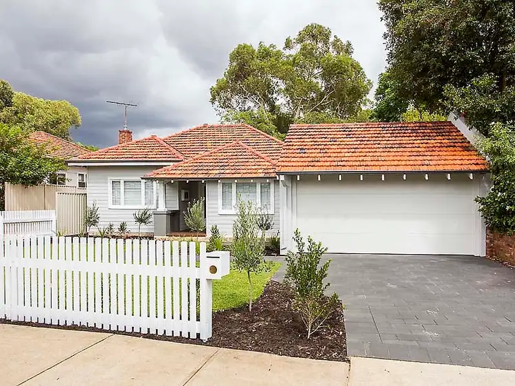 19 Seventh Avenue, Bassendean WA 6054