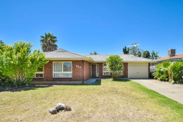 17 Radcliffe Grove, Christie Downs SA 5164
