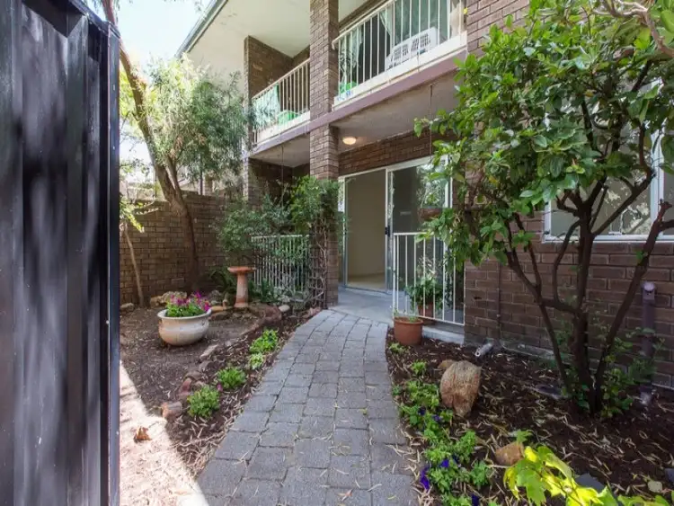 11/1B McNeil Street, Peppermint Grove WA 6011