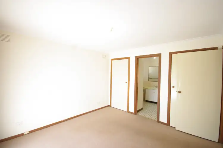 Fifth view of Homely house listing, 3 Ester Close, Endeavour Hills VIC 3802