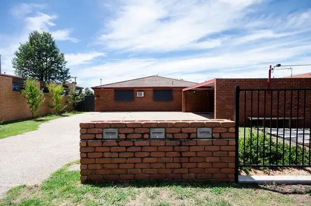1-3/460 Kemp Street, Lavington NSW 2641