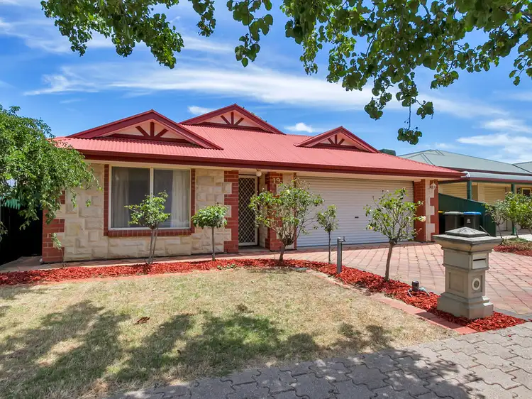 19 Queensborough Ave, Hillcrest SA 5086