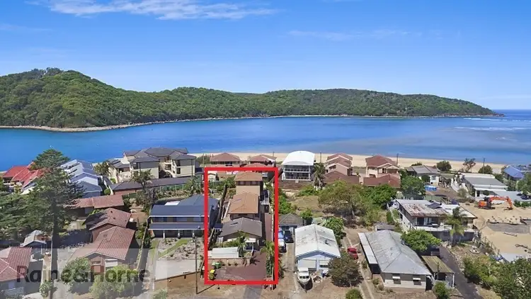 Main view of Homely villa listing, 2/122 Broken Bay Road, Ettalong Beach NSW 2257