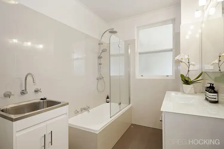 Sixth view of Homely apartment listing, 18/557 Glenferrie Road, Hawthorn VIC 3122
