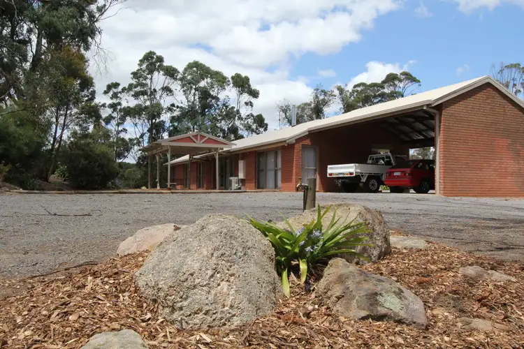 11 Young Street, Linton VIC 3360