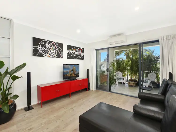 Third view of Homely apartment listing, 2/10 Waterloo Street, Narrabeen NSW 2101