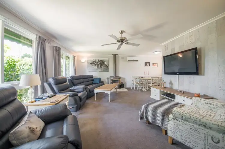 Second view of Homely house listing, 3 Edwin Court, Clarinda VIC 3169