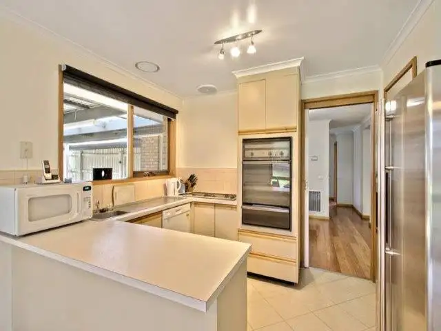 Fifth view of Homely house listing, 3 Lauder Place, Berwick VIC 3806